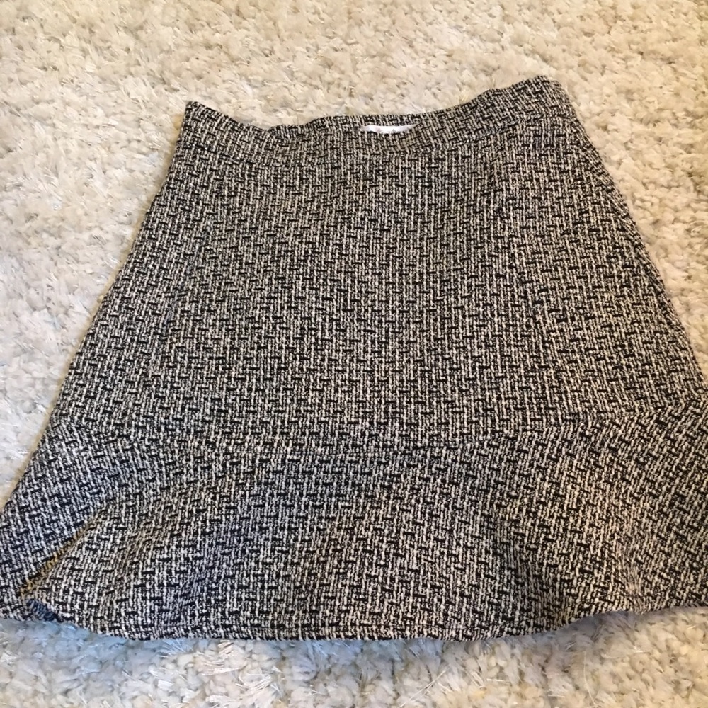 ruffled skirt